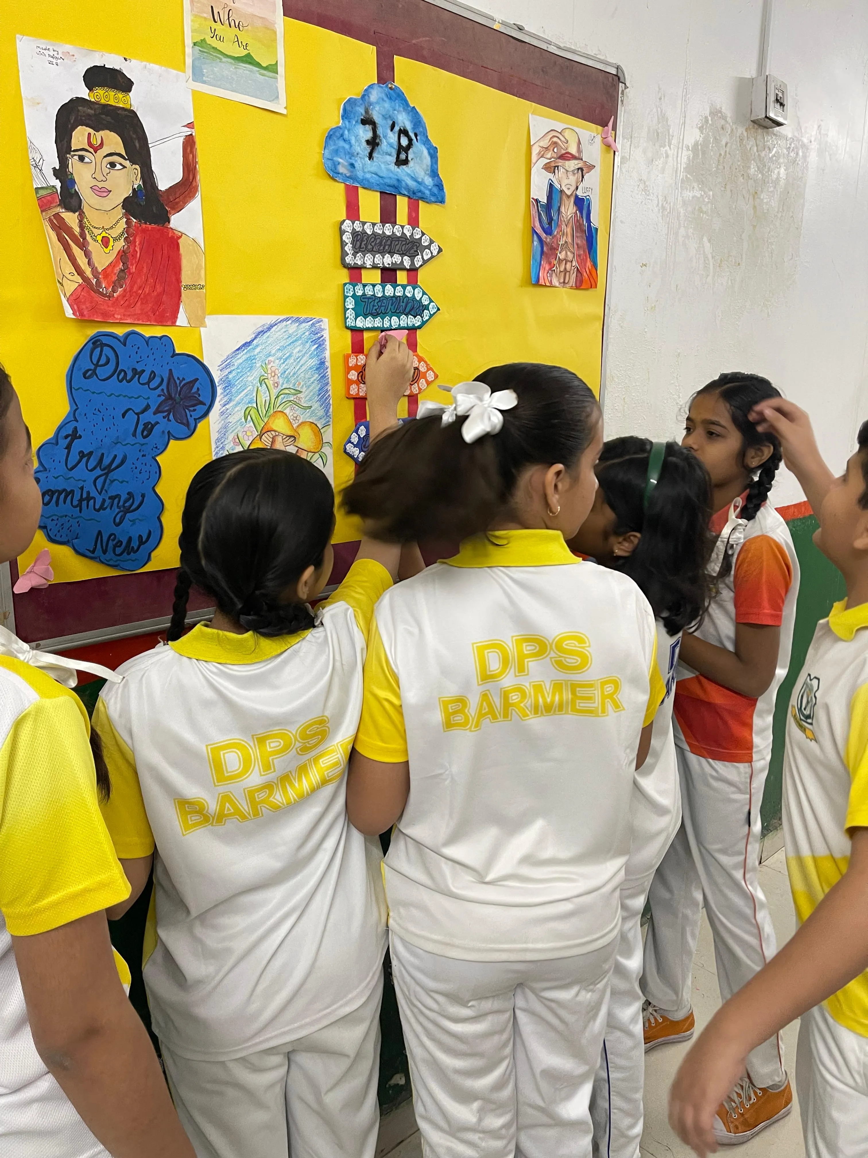 Classroom Board Decoration Activity Held Successfully