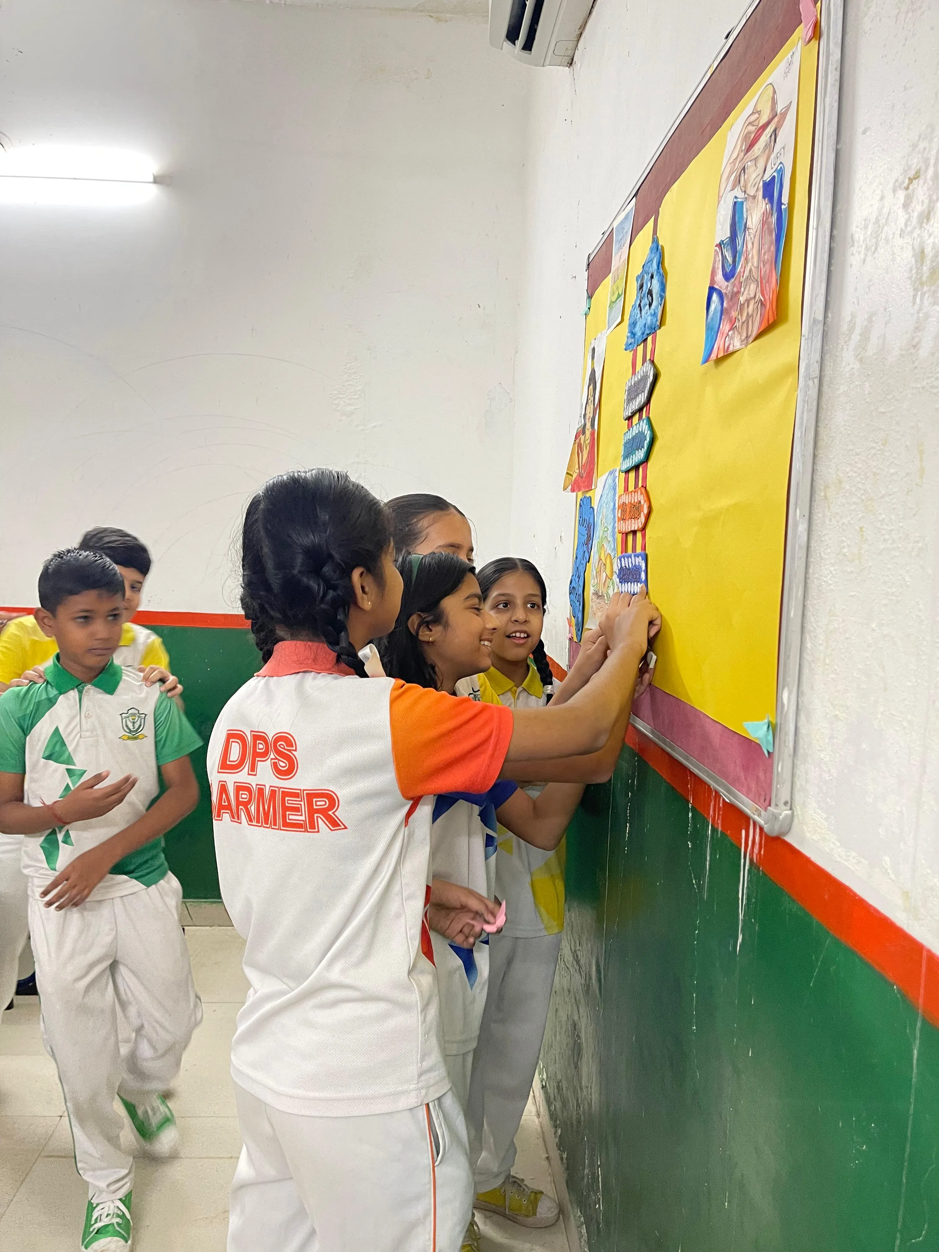 Classroom Board Decoration Activity Held Successfully